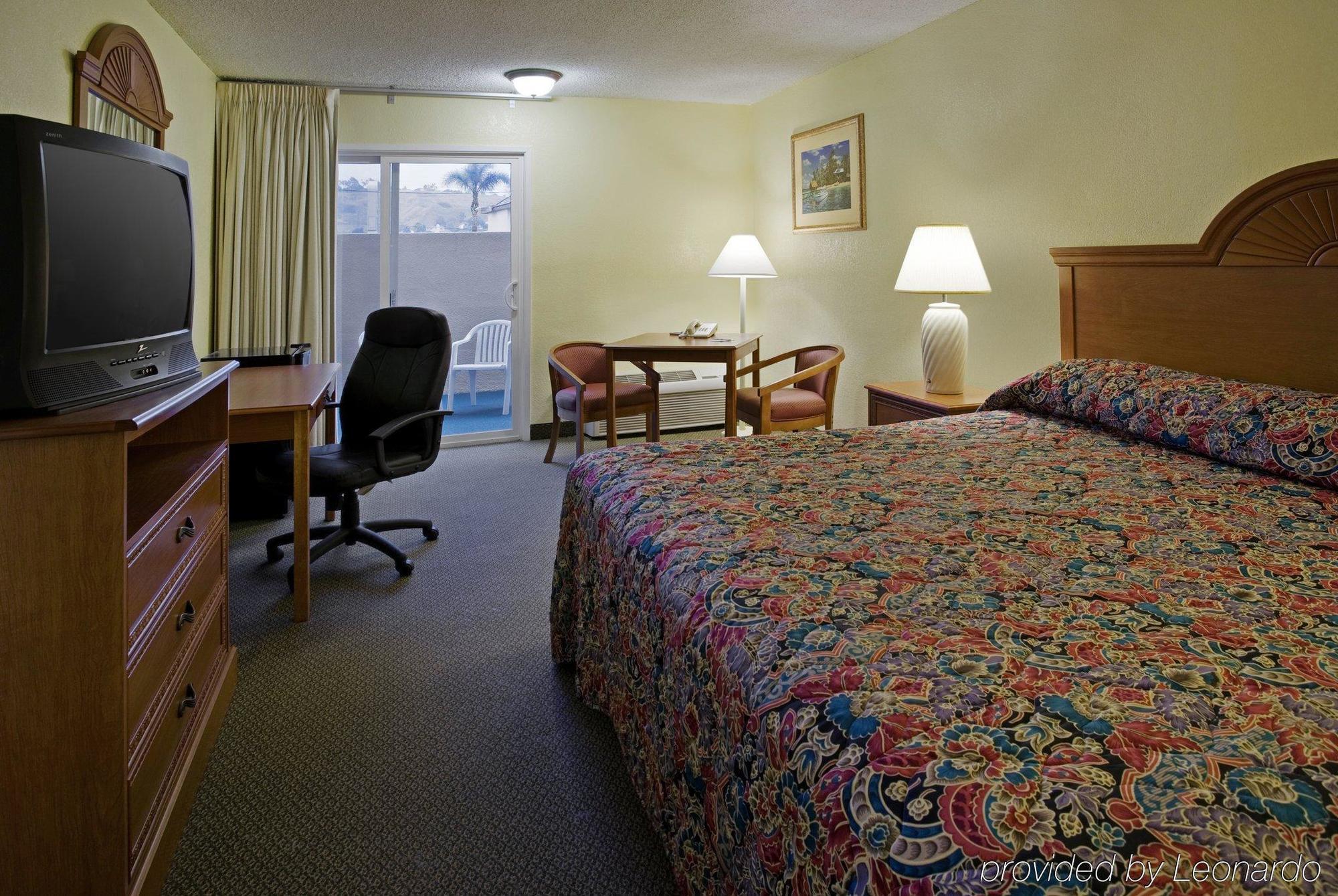 Super 8 By Wyndham Oceanside Marty'S Valley Inn Camera foto