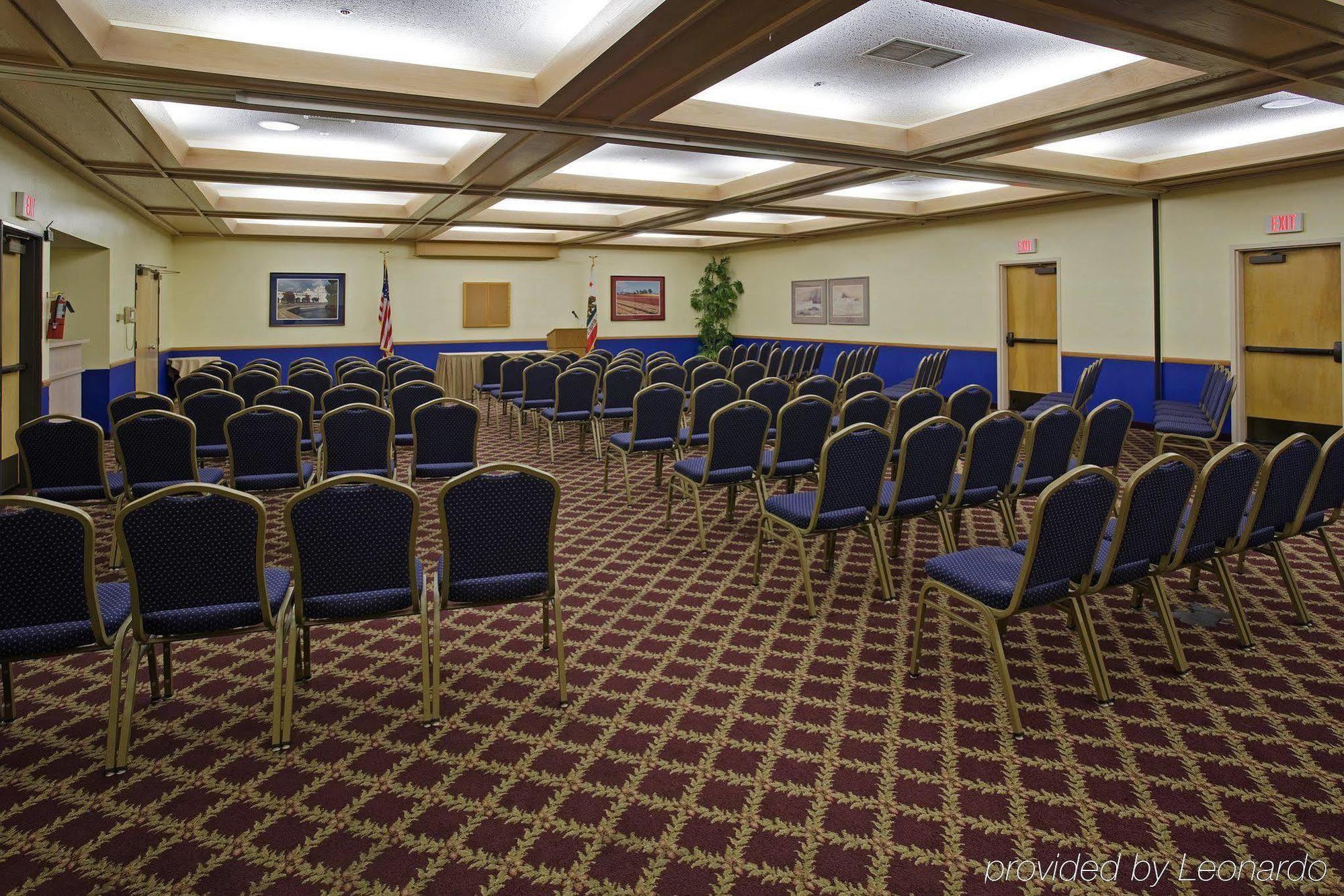 Super 8 By Wyndham Oceanside Marty'S Valley Inn Esterno foto