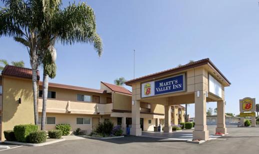 Super 8 By Wyndham Oceanside Marty'S Valley Inn Esterno foto